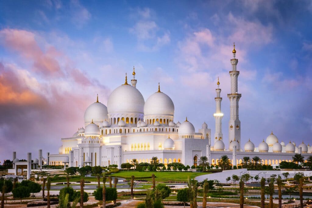 Sheikh Zayed Grand Mosque-Abu Dhabi-UAE-Must See in Abu Dhabi-Visit Abu Dhabi- Tour Abu Dhabi- Egypt&Beyond
