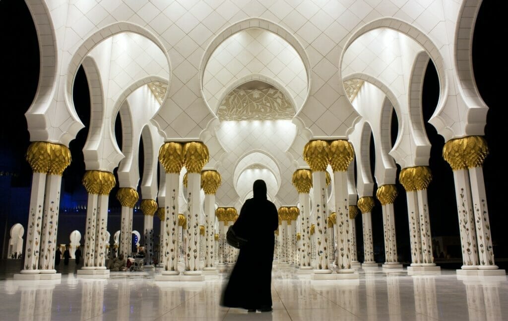 The landmark and must visit in Abu Dhabi Sheikh Zayed Grand Mosque